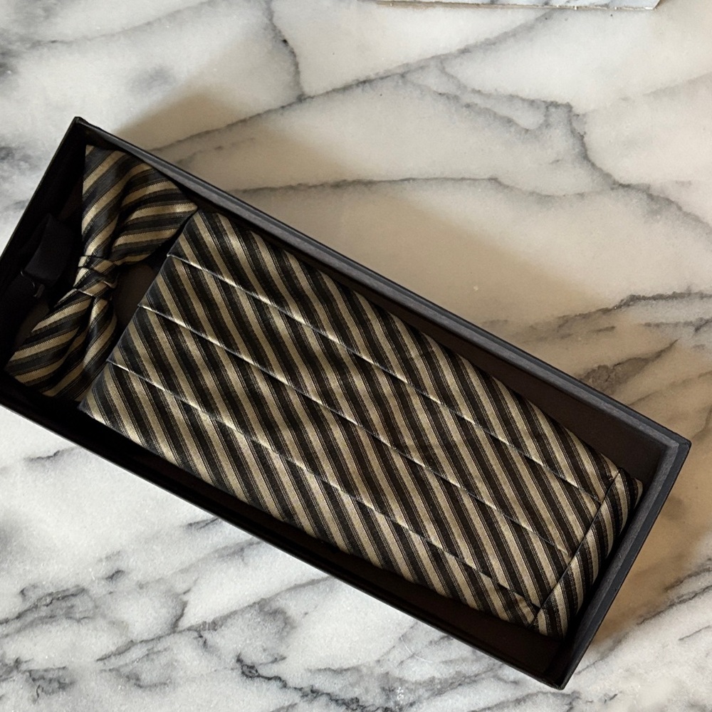 Black and Gray Diagonal Stripe Cummerbund and Bow Tie